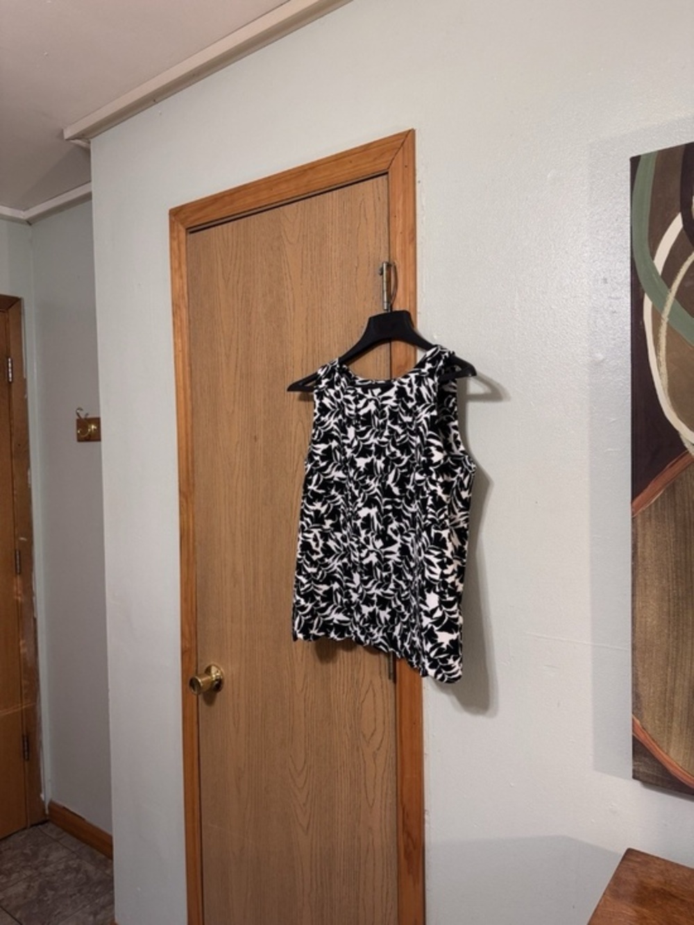 J. Crew Factory Small Black & White w/Floral Print Sleeveless Scalloped Hem Top